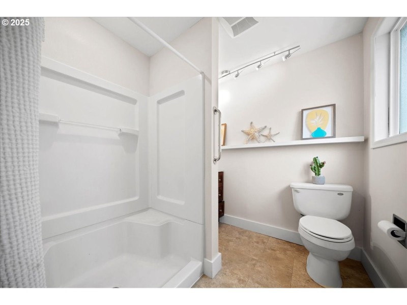 Owner's Suite Bathroom