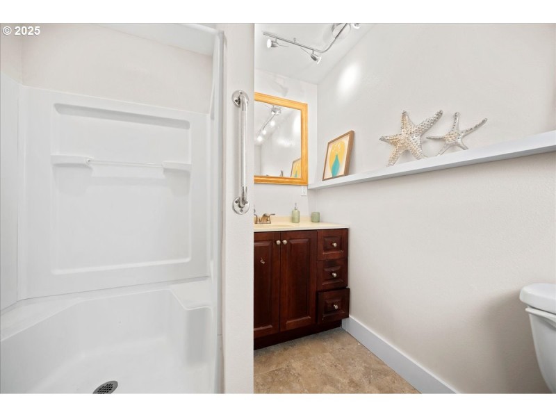 Owner's Suite Bathroom