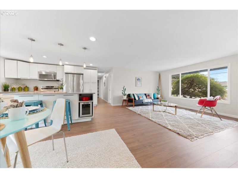Kitchen/Living Room