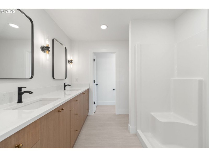 Owner's Suite Bathroom