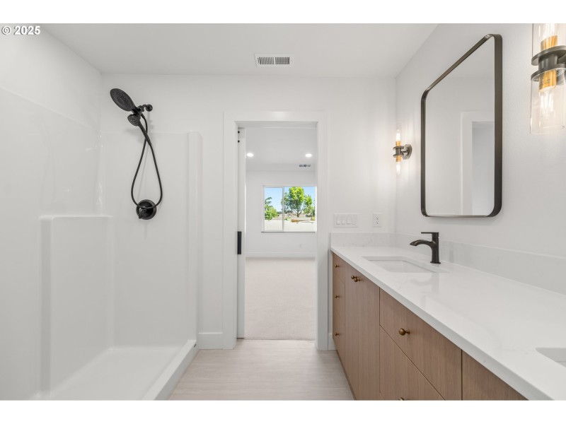 Owner's Suite Bathroom