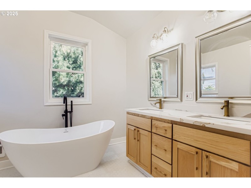 Bathroom, Attached