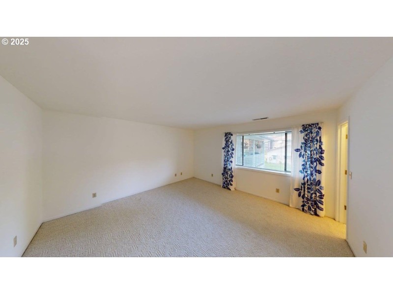 Bedroom, Primary