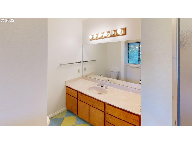 Bathroom, Attached
