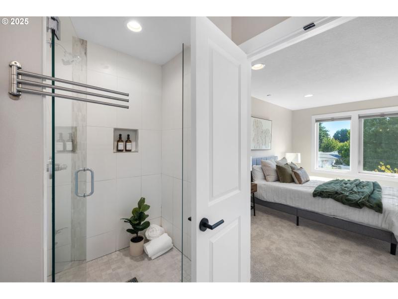Owner's Suite Bathroom