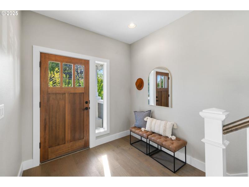 Entrance/Foyer