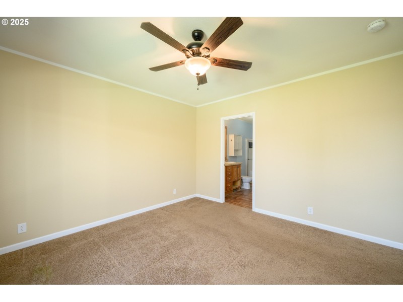 Bedroom, Primary
