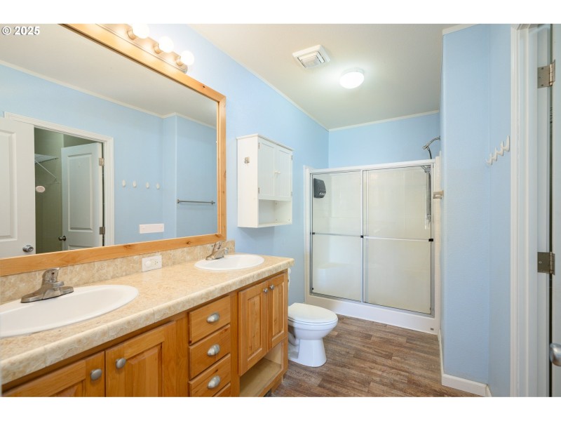 Bathroom, Attached
