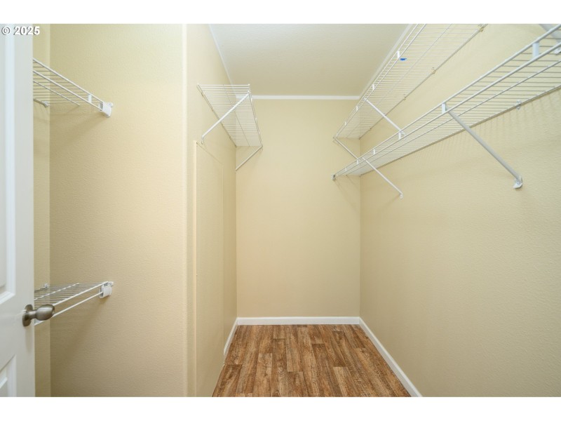 Bedroom, Primary