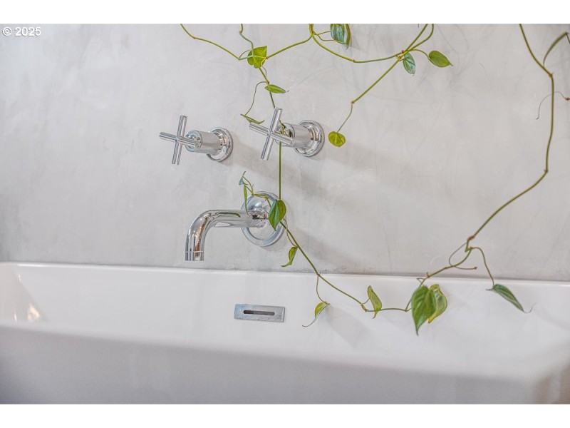Owner's Suite Bathroom