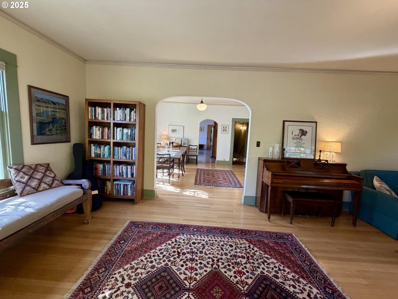 Living Room/Dining Room