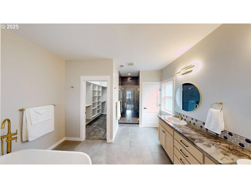 Bathroom, Attached