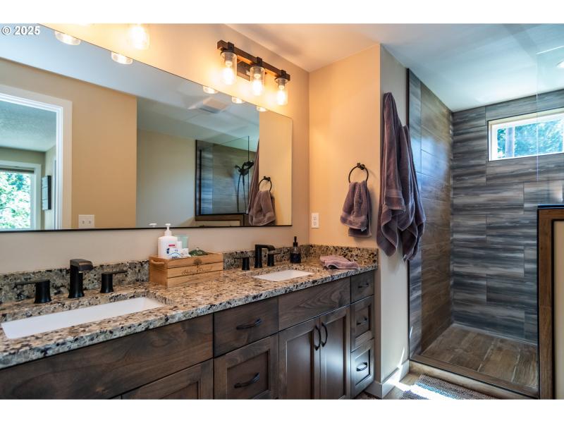 Bathroom, Attached