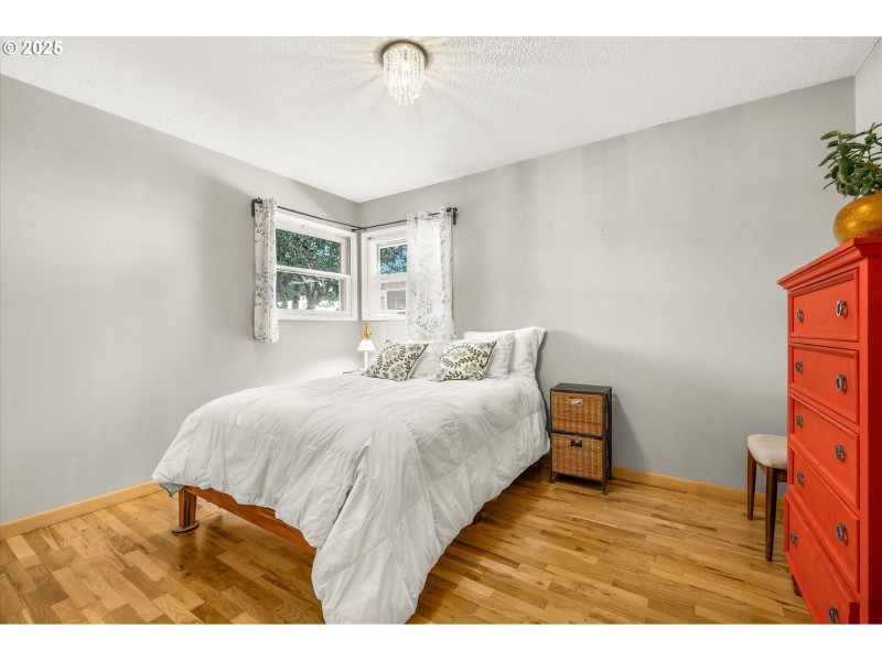 Bedroom, Primary