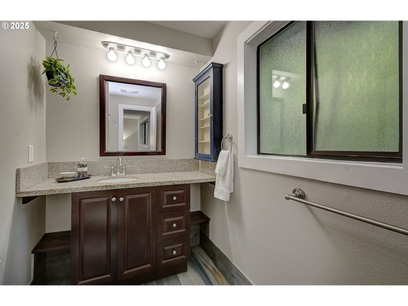 Bathroom, Attached