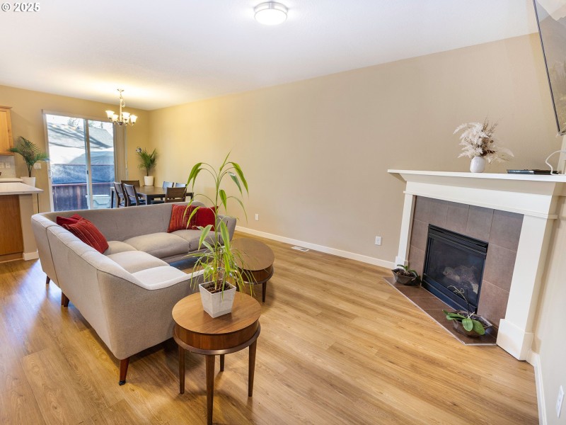 Living Room/Dining Room