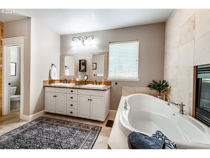 Owner's Suite Bathroom