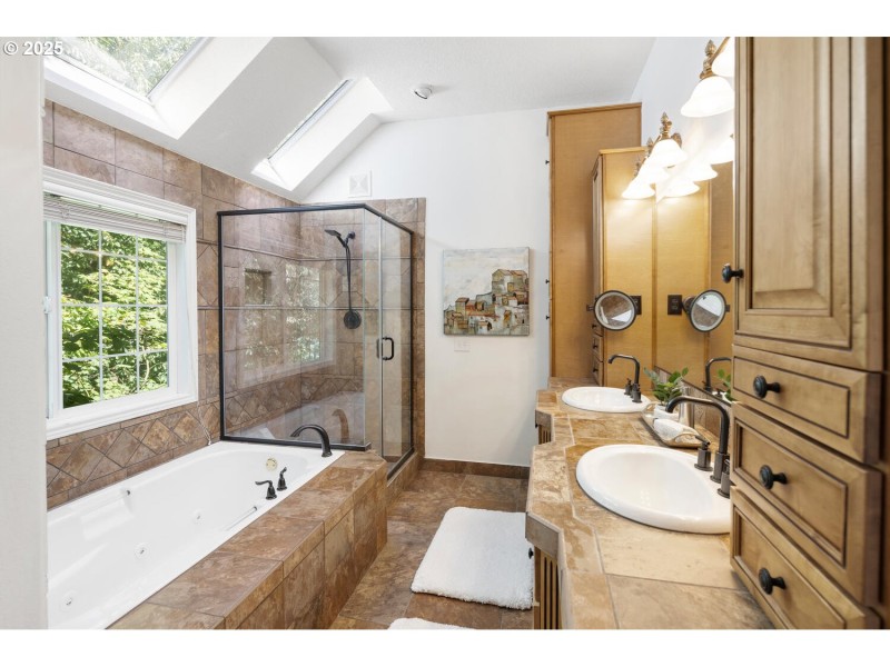 Bathroom, Attached