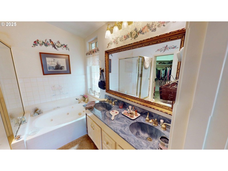 Owner's Suite Bathroom