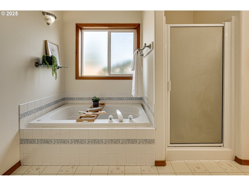 Bathroom, Attached
