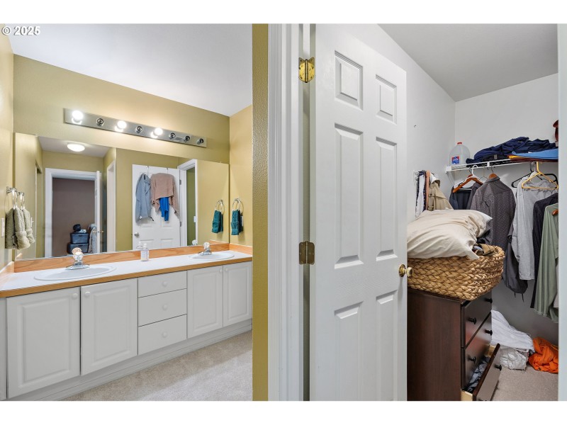 Bedroom, Primary