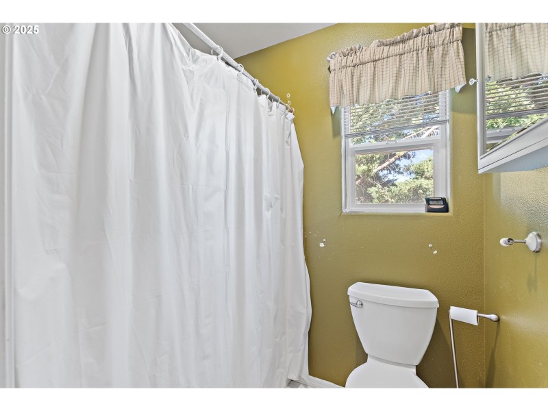 Bathroom, Attached