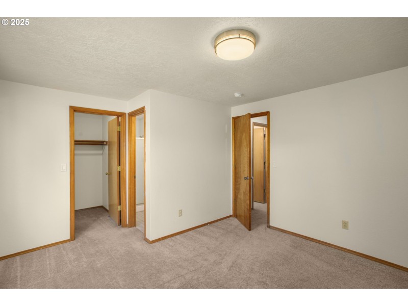 Bedroom, Primary