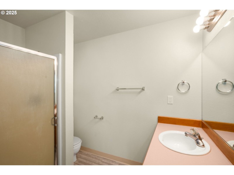 Bathroom, Attached