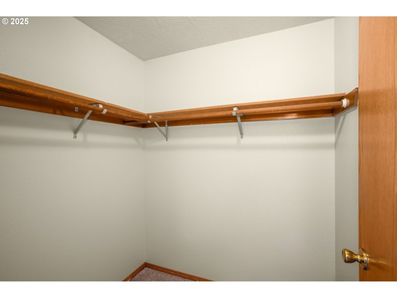 Bedroom, Primary