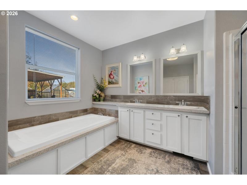 Owner's Suite Bathroom