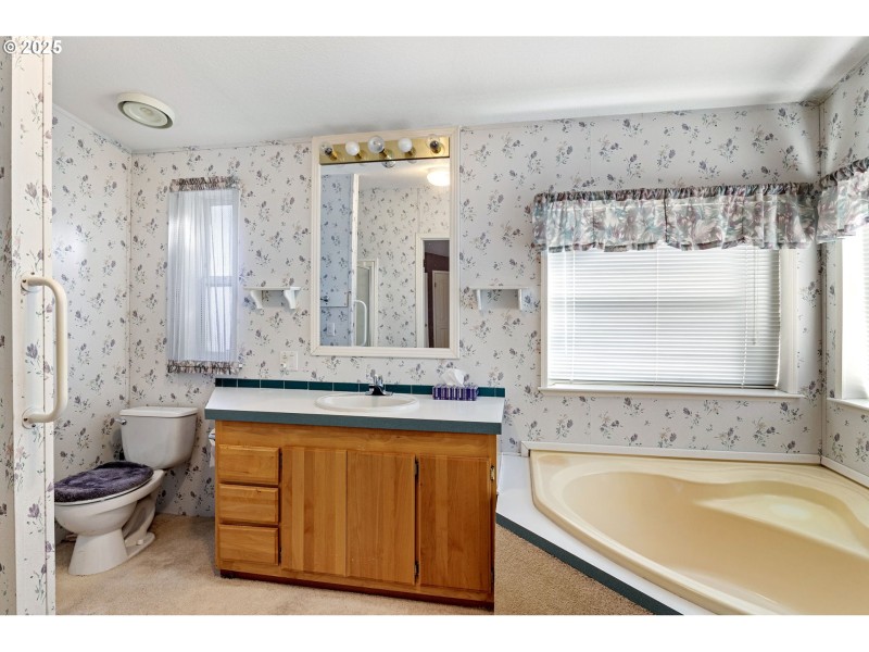 Owner's Suite Bathroom