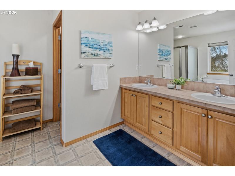 Owner's Suite Bathroom