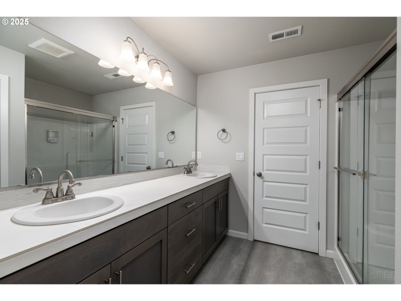 Bathroom, Attached