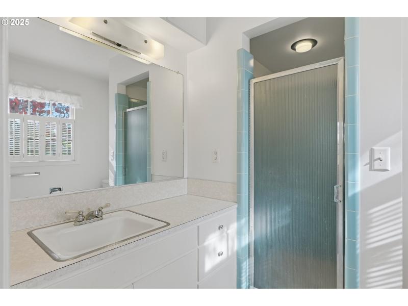 Owner's Suite Bathroom