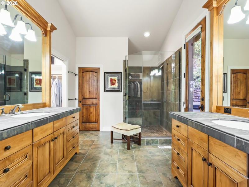 Owner's Suite Bathroom