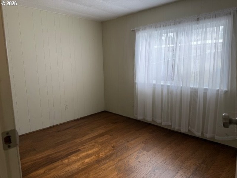 Bedroom, Primary