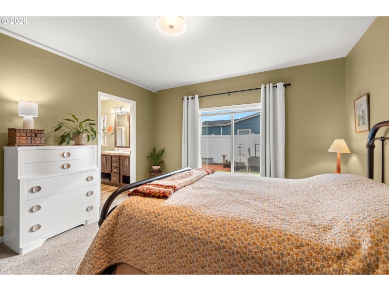 Bedroom, Owner's Suite