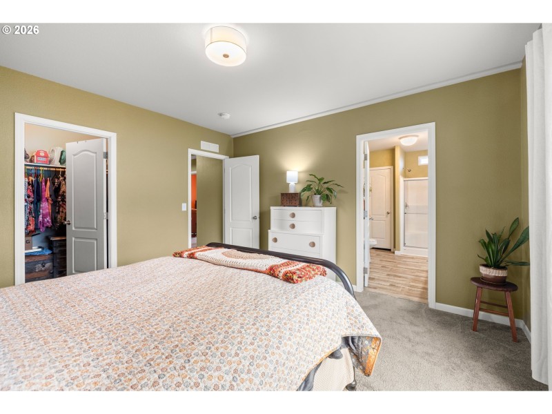 Bedroom, Owner's Suite