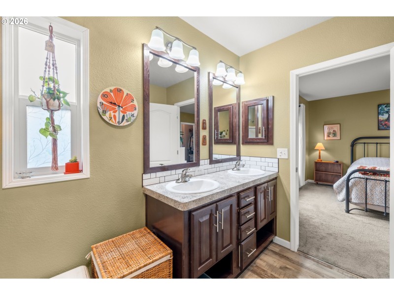 Bedroom, Owner's Suite