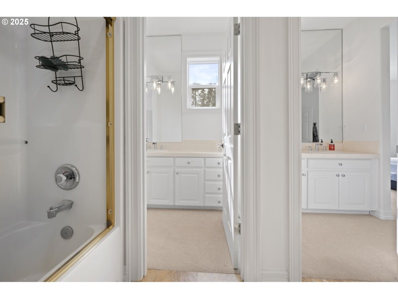 Bathroom, Attached