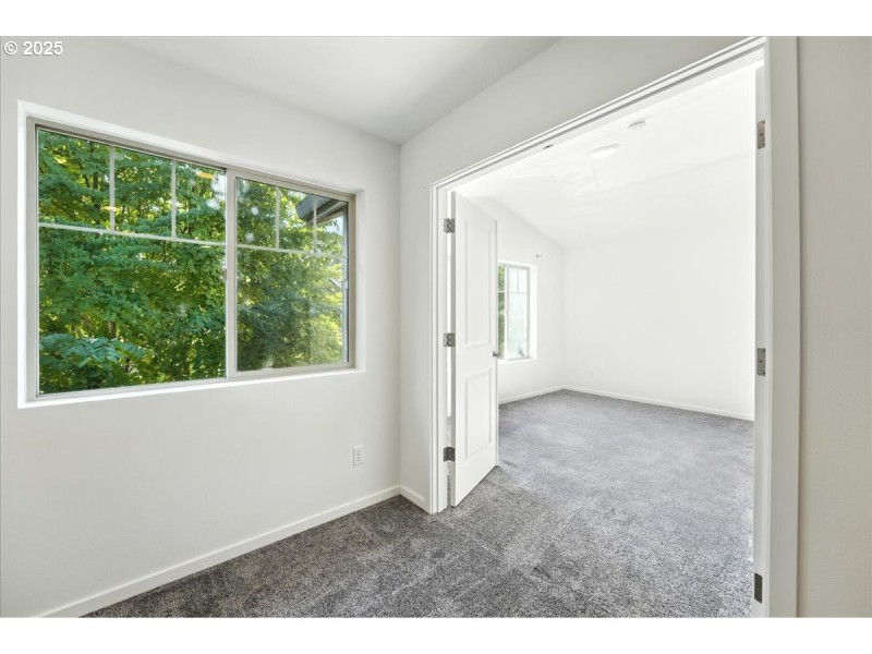 Bedroom, Primary