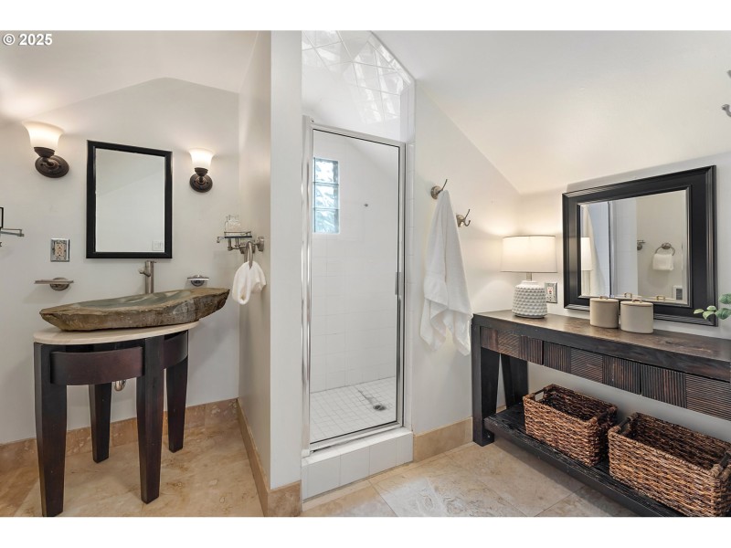 Owner's Suite Bathroom