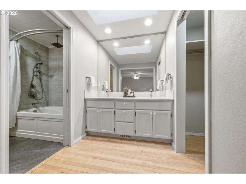 Owner's Suite Bathroom