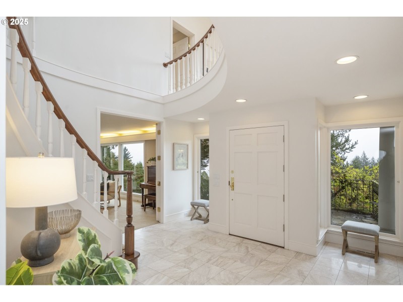 Entrance/Foyer