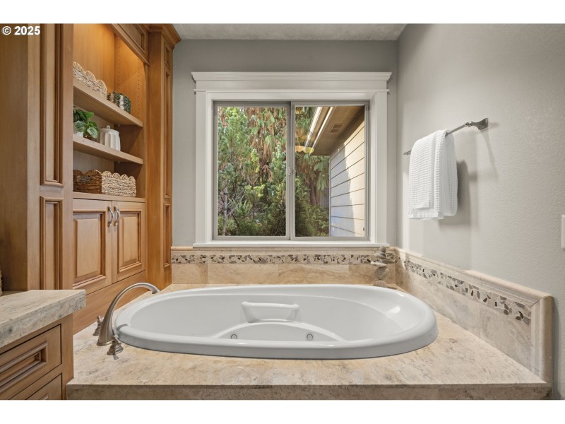 Owner's Suite Bathroom