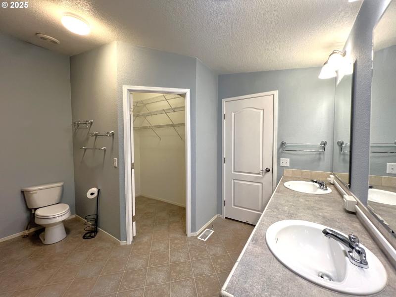 Owner's Suite Bathroom