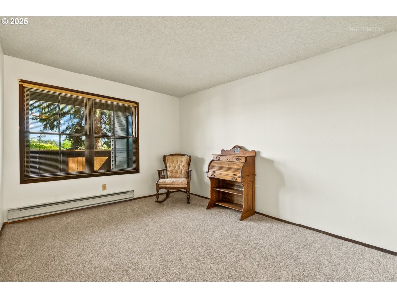 Bedroom, Primary