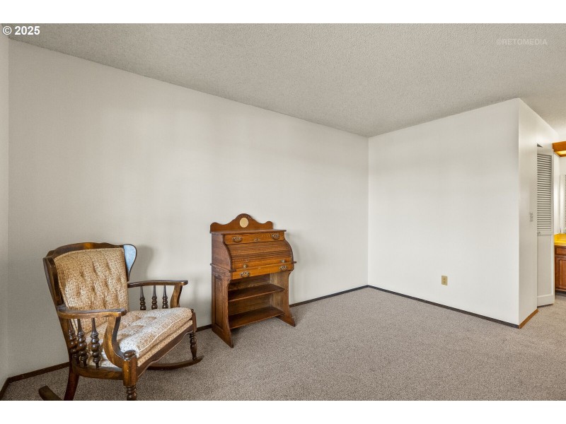 Bedroom, Primary