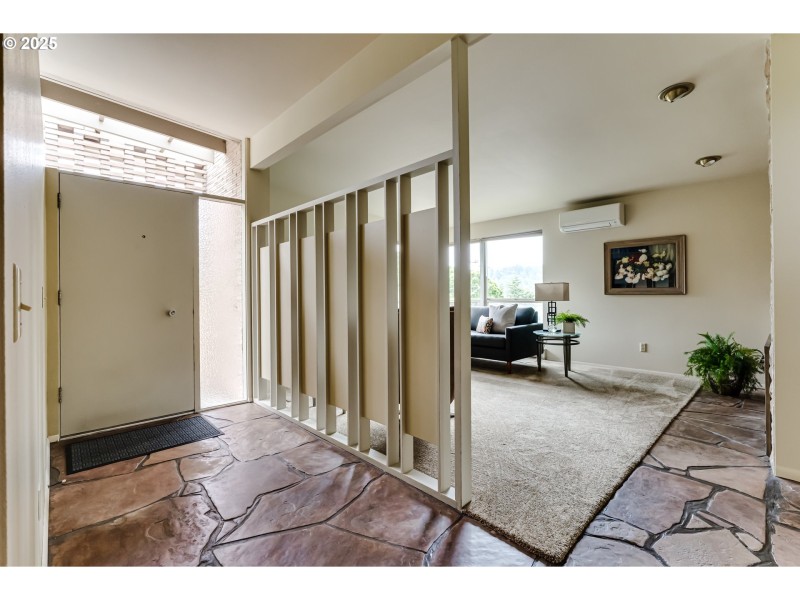 Entrance/Foyer
