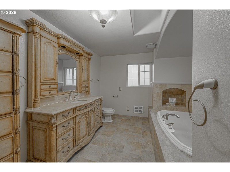 Bathroom, Attached